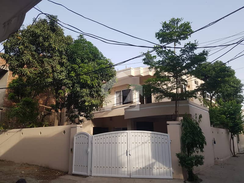 ہربنس پورہ لاہور میں 4 کمروں کا 13 مرلہ مکان 1.1 لاکھ میں کرایہ پر دستیاب ہے۔ ہربنس پورہ لاہور میں 4 کمروں کا 13 مرلہ مکان 1.1 لاکھ میں کرایہ پر دستیاب ہے۔
