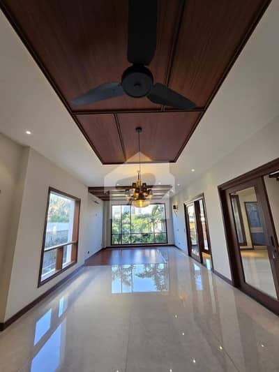 Beautiful 1000 Yards Bungalow Available For Sale In DHA Phase 8