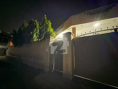 کچری روڈ ملتان میں 3 کمروں کا 14 مرلہ مکان 3.15 کروڑ میں برائے فروخت۔