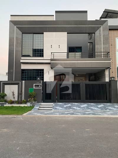 Modren 8 Marla House |Near To Mosque,Park & School |For Sale in Bahria Orchard Block B Phase 2Lahore