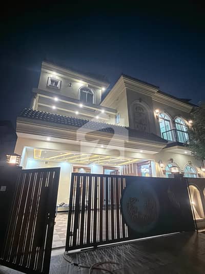 10 Marla New House Available for Sale 6 Beds, Double Kitchen, Solar System CDA Approved