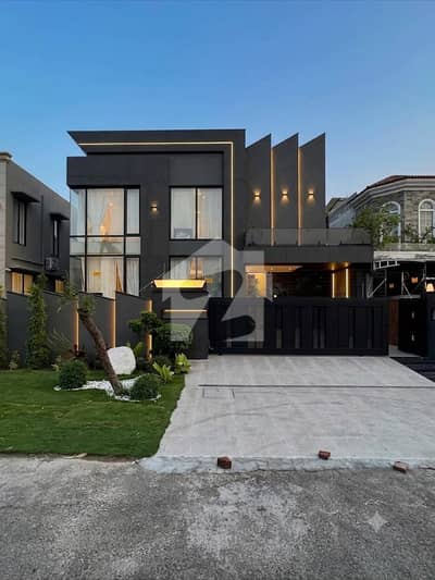 1 Kanal Luxury House For Sale | 5 Bedrooms | Near DHA Raya & Dolmen Mall | DHA Lahore 1 Kanal Luxury House For Sale | 5 Bedrooms | Near DHA Raya & Dolmen Mall | DHA Lahore