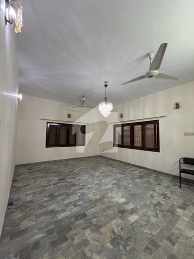 1 St Floor With Roof Small Suni Family Required