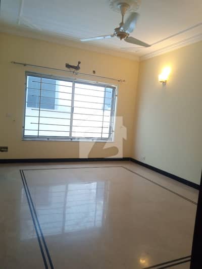 GOOD CONDITION PORTION FOR LIVING
