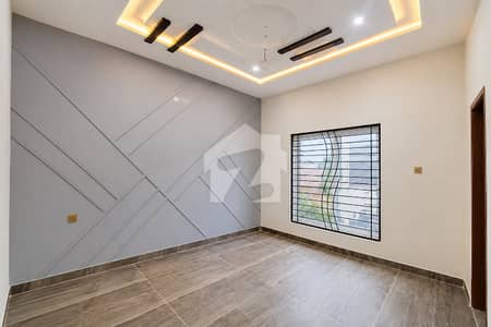 4 Marla Corner House For Sale!