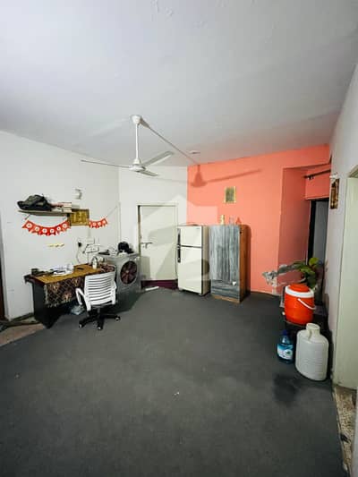 G11PHA FLAT IN ROOM FOR RENT OUT CLASS LOCTION Fully frnished