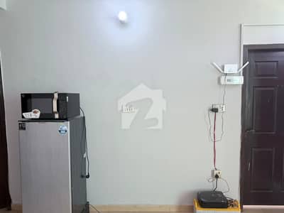 Single Room for Rent | Internet | Fridge & Oven Access, Bills included