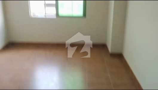Spacious 2 Bed DD Transfer Apartment for Sale