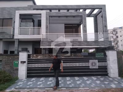 10 Marla Residential House For Sale 10 Marla Residential House For Sale