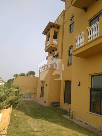 4 Kanal Farmhouse Available for Rent in Banigala Islamabad