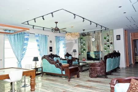 BRAND NEW DESIGNER FULLY FURNISHED