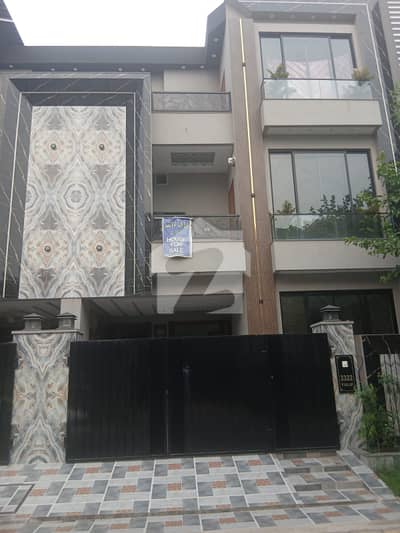 FIVE MARLA MODREN HOUSE FOR SALE