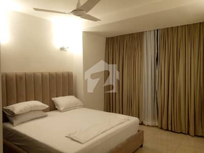 Emaar Oceanfront Luxury 4 Bedroom Sea-Facing Apartment For Rent Fully Furnished