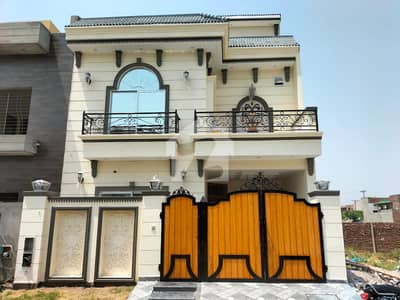 آئی ای پی انجینئرز ٹاؤن لاہور میں 3 کمروں کا 5 مرلہ مکان 1.9 کروڑ میں برائے فروخت۔