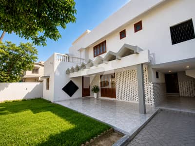 600 Sq-Yard Fully Renovated Ready To Move House Available On Sale