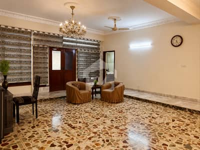 HOUSE IS AVAILABLE DEAL FOR SCHOOL AND OFFICE HOUSE IS AVAILABLE DEAL FOR SCHOOL AND OFFICE