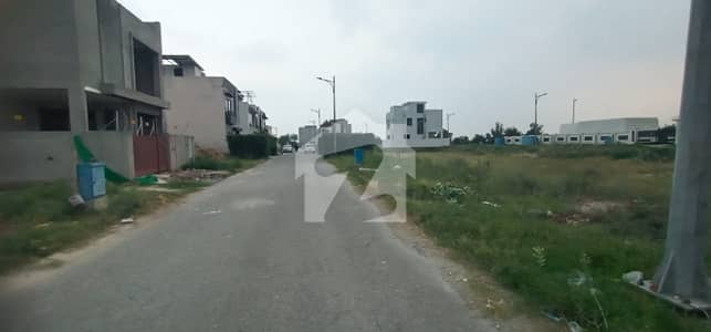 Plot No-871 Block Z4 - 5 Marla Plot On Top Location of Phase 8 ivy Green DHA Lahore For Urgent Sale