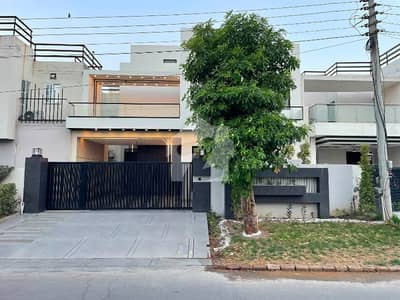 بش ایگزیکٹو ولاز ملتان میں 5 کمروں کا 10 مرلہ مکان 3.5 کروڑ میں برائے فروخت۔