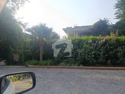 F 7 House Available 80*120 On Beautiful Location Near Green Belt. F 7 House Available 80*120 On Beautiful Location Near Green Belt.
