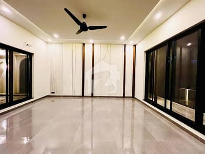 16 MARLA BEAUTIFUL DESIGNER HOUSE