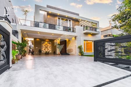 Modern House Nearby Park in DHA Phase 6 For Sale NOW Modern House Nearby Park in DHA Phase 6 For Sale NOW