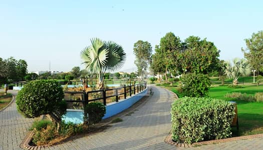 ڈی ایچ اے فیز 8 ڈیفنس (ڈی ایچ اے),لاہور میں 4 مرلہ کمرشل پلاٹ 5.0 کروڑ میں برائے فروخت۔ ڈی ایچ اے فیز 8 ڈیفنس (ڈی ایچ اے),لاہور میں 4 مرلہ کمرشل پلاٹ 5.0 کروڑ میں برائے فروخت۔