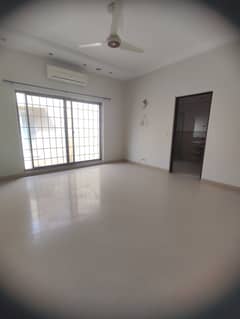 BEAUTIFUL 1 KANAL UPPER PORTION AVAILABLE FOR RENT IN DHA PHASE 1