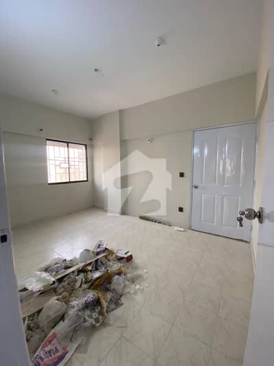 In Gulistan-e-Jauhar - Block 13 1100 Square Feet Flat For sale