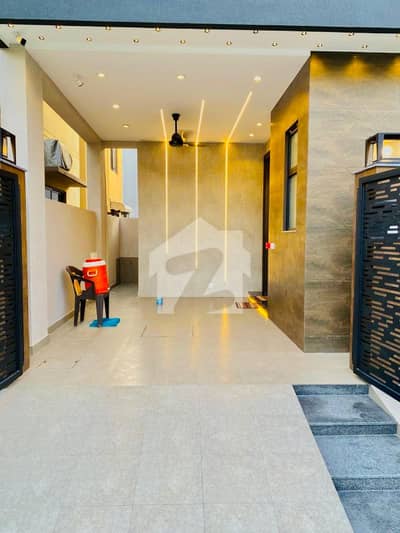 CORNER 5 MARLA BRAND NEW HOUSE FOR SALE IN VALENCIA TOWN LAHORE
