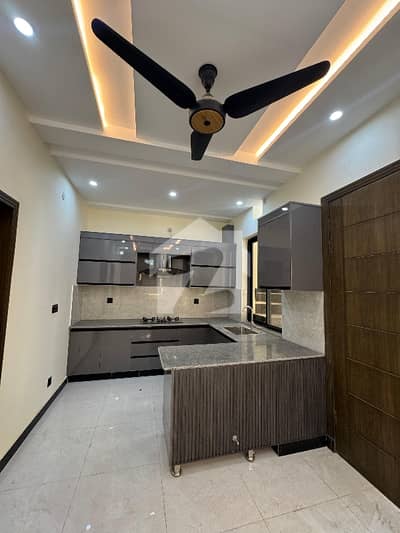 5 MARLA BRAND NEW HOUSE AVAILABLE FOR SALE
