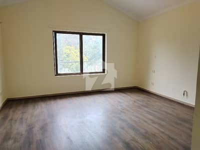 F-11 Main Location 4 Bed Upper Portion Available For Rent F-11 Main Location 4 Bed Upper Portion Available For Rent