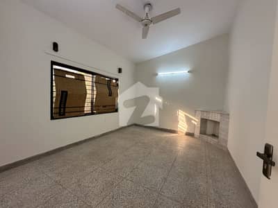 G-9 Good Location 3 Bed Upper Portion Available For Rent G-9 Good Location 3 Bed Upper Portion Available For Rent