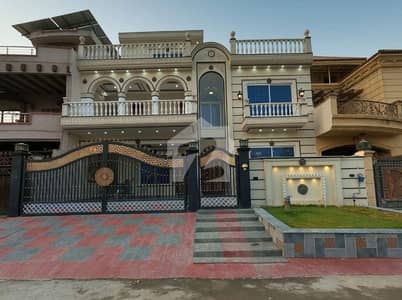 جی ۔ 13 اسلام آباد میں 6 کمروں کا 14 مرلہ مکان 11.75 کروڑ میں برائے فروخت۔ جی ۔ 13 اسلام آباد میں 6 کمروں کا 14 مرلہ مکان 11.75 کروڑ میں برائے فروخت۔
