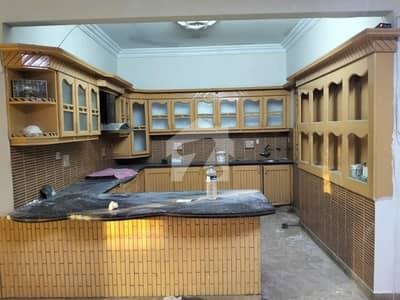 Gulshan e Iqbal block 4.3 bed dd 250 sq yard Second floor 24/7 electricity Sweet water Rent demand 1.15000 *Code(16714)*