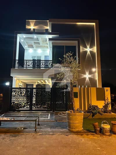 5MARLA HOUSE AVAILABLE FOR SALE IN BAHRIA ORCHARD LAHORE G BLOCK 2 YEARS USED GOOD CONDITION NEAR PARK MASJID SCHOOL MARKET OWNER BUILD