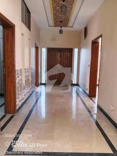 1 Kanal Beautiful House's Upper