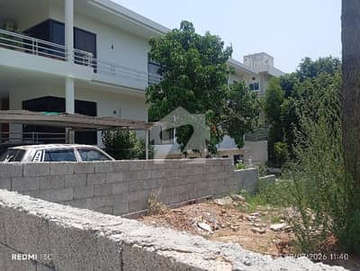 ایف ۔ 11 اسلام آباد میں 1 کنال رہائشی پلاٹ 15.0 کروڑ میں برائے فروخت۔