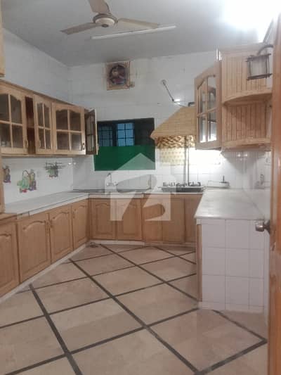 1 Kanal Full House Available For Rent 1 Kanal Full House Available For Rent