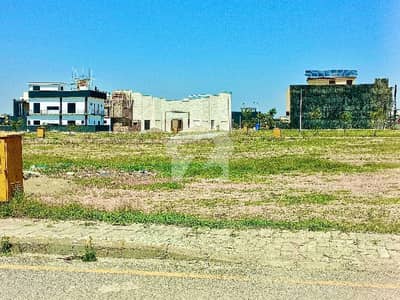 10 Marla Ideal Plot For Sale In Bahria Town Phase 8