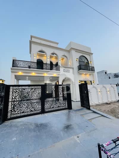 ڈی ایچ اے فیز 1 ۔ سیکٹر بی1 ڈی ایچ اے فیز 1,ڈی ایچ اے ڈیفینس,ملتان میں 5 کمروں کا 10 مرلہ مکان 1.1 لاکھ میں کرایہ پر دستیاب ہے۔ ڈی ایچ اے فیز 1 ۔ سیکٹر بی1 ڈی ایچ اے فیز 1,ڈی ایچ اے ڈیفینس,ملتان میں 5 کمروں کا 10 مرلہ مکان 1.1 لاکھ میں کرایہ پر دستیاب ہے۔