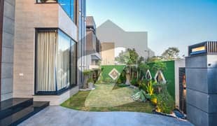 1 Kanal 100% Original Pick Luxury House For Rent Near Park Hot Location