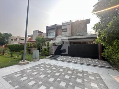 1 Kanal Full Furnished 70ft Road Modern Bungalow For Sale