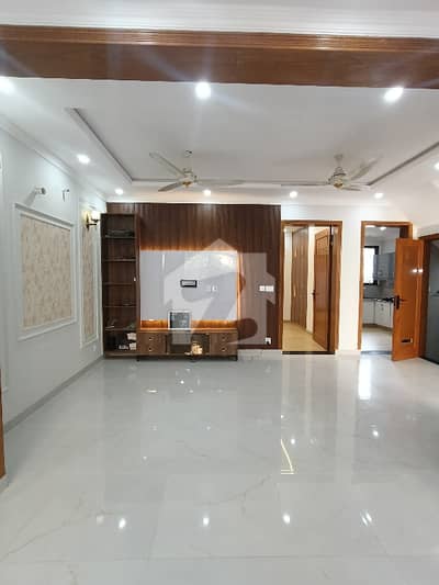 5 Marla House Available For Rent In Central Park