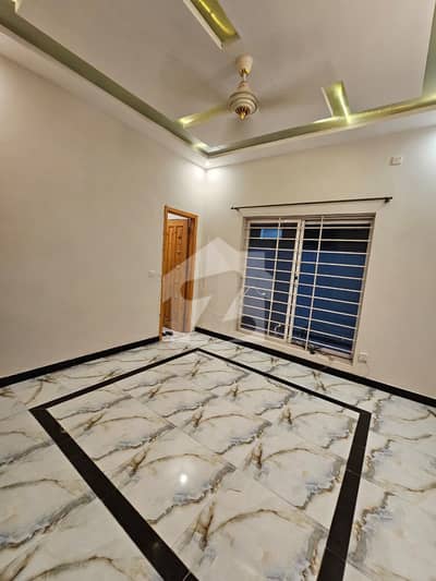 Ideally Located Lower Portion For Rent In G-13/4 Available