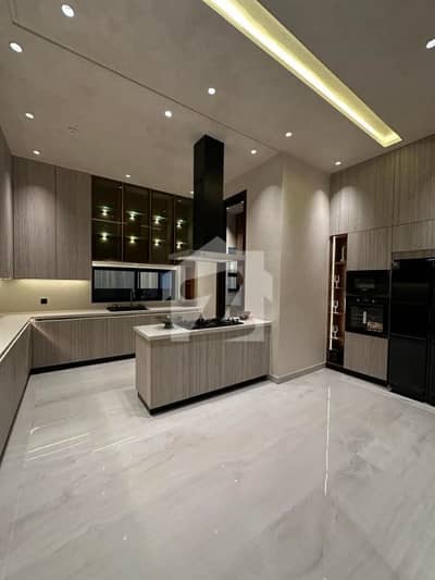 House for sale kda overseaz Banglow 266gaz west open corner lease bank loan applicable