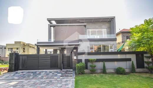 7 Bedroom Full Basment Fully Furnished Modern House For Sale