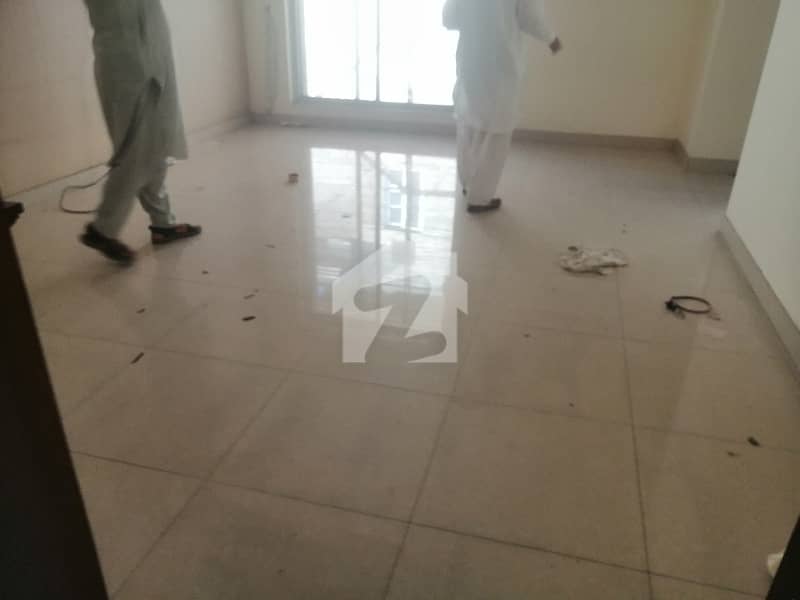Office Spread Over 4300 Square Feet In Gulberg 3 Available Office Spread Over 4300 Square Feet In Gulberg 3 Available