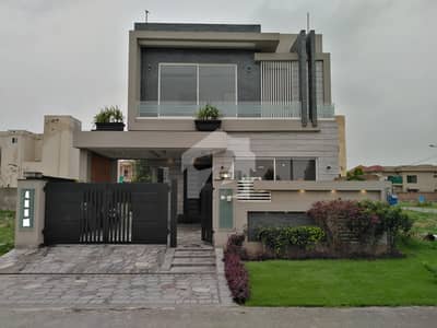 *5 Marla Ultra-Luxury Bungalow For Rent in DHA Phase 9 Town, Lahore*
