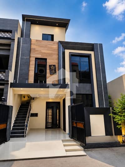 10 Marla Used House For Sale
