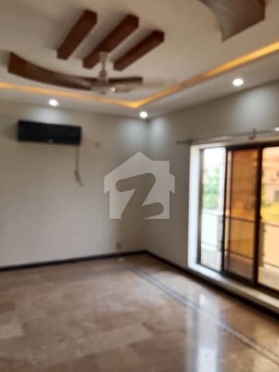 PHAF 3 BED D. D 1 KANAL 1ST FLOOR GOVT HIRING. 130000
